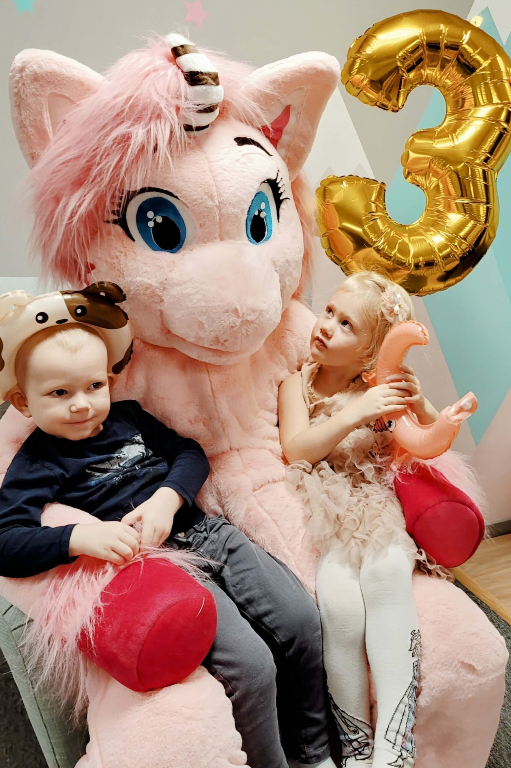 Ükssarviku maskott 12 Maskott sünnipäevale